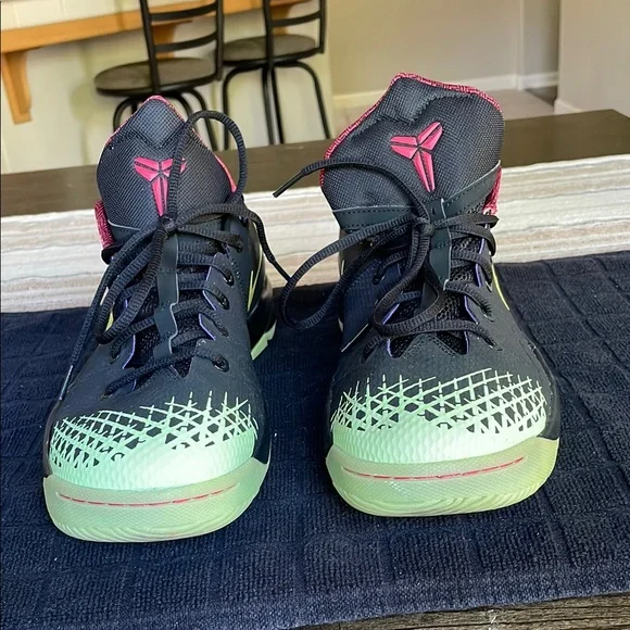 Nike Zoom Kobe Venomenon 4 Glow In The Dark Men's Size 13 US 635578-003 - Picture 2 of 8